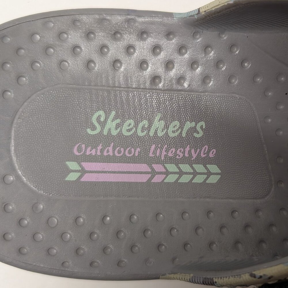 Skechers® Foamies Reggae-Artsy Slipper in 'Gray/Multi' Slip On Sandals - Picture 5 of 14